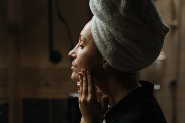 A naturopath’s guide to beating winter skin dryness - Nuebar